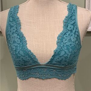 NWOT Victoria’s Secret Lace Bralette in Teal. Sz XS.